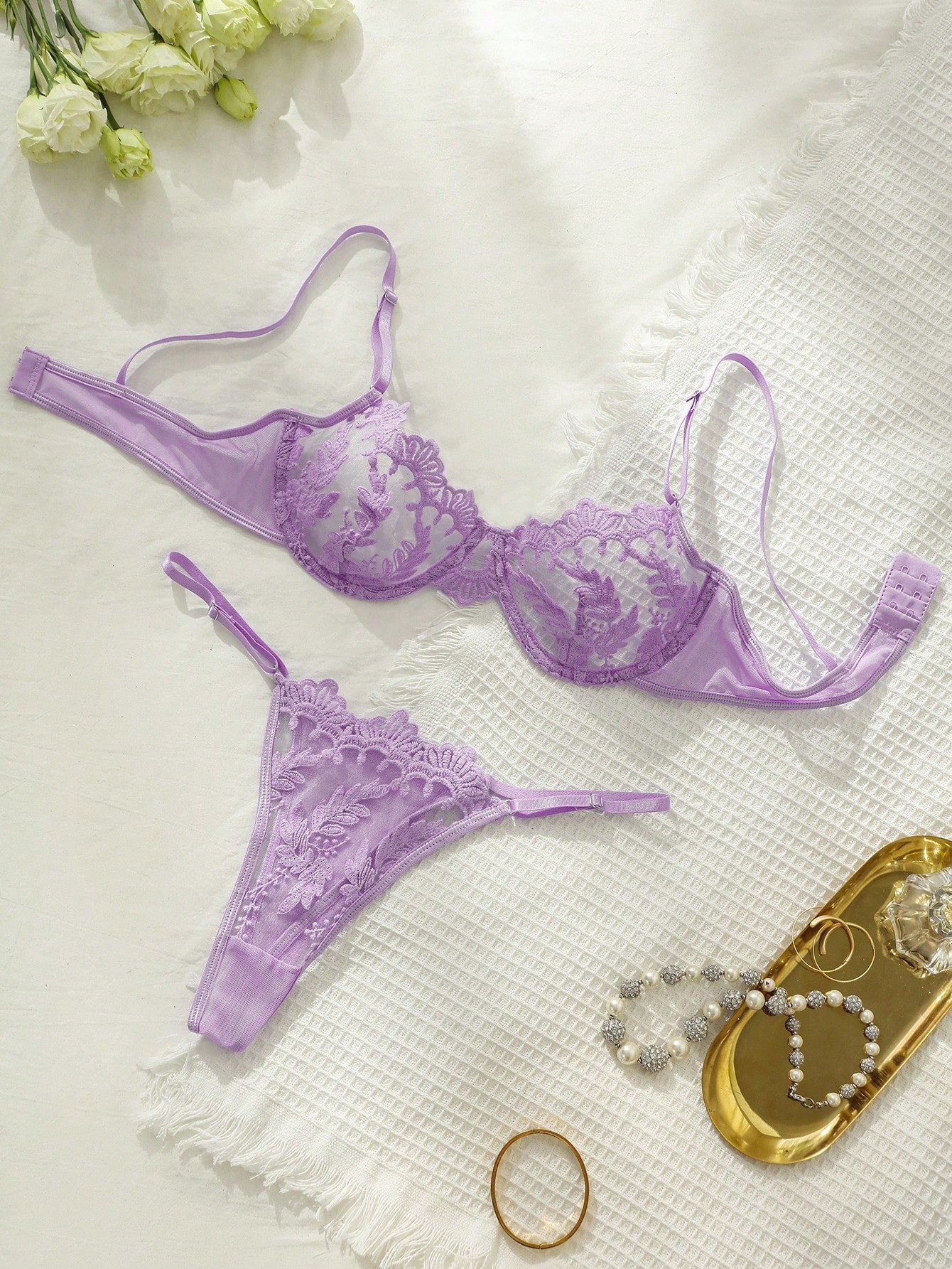 Floral Lace Underwire Lingerie Set