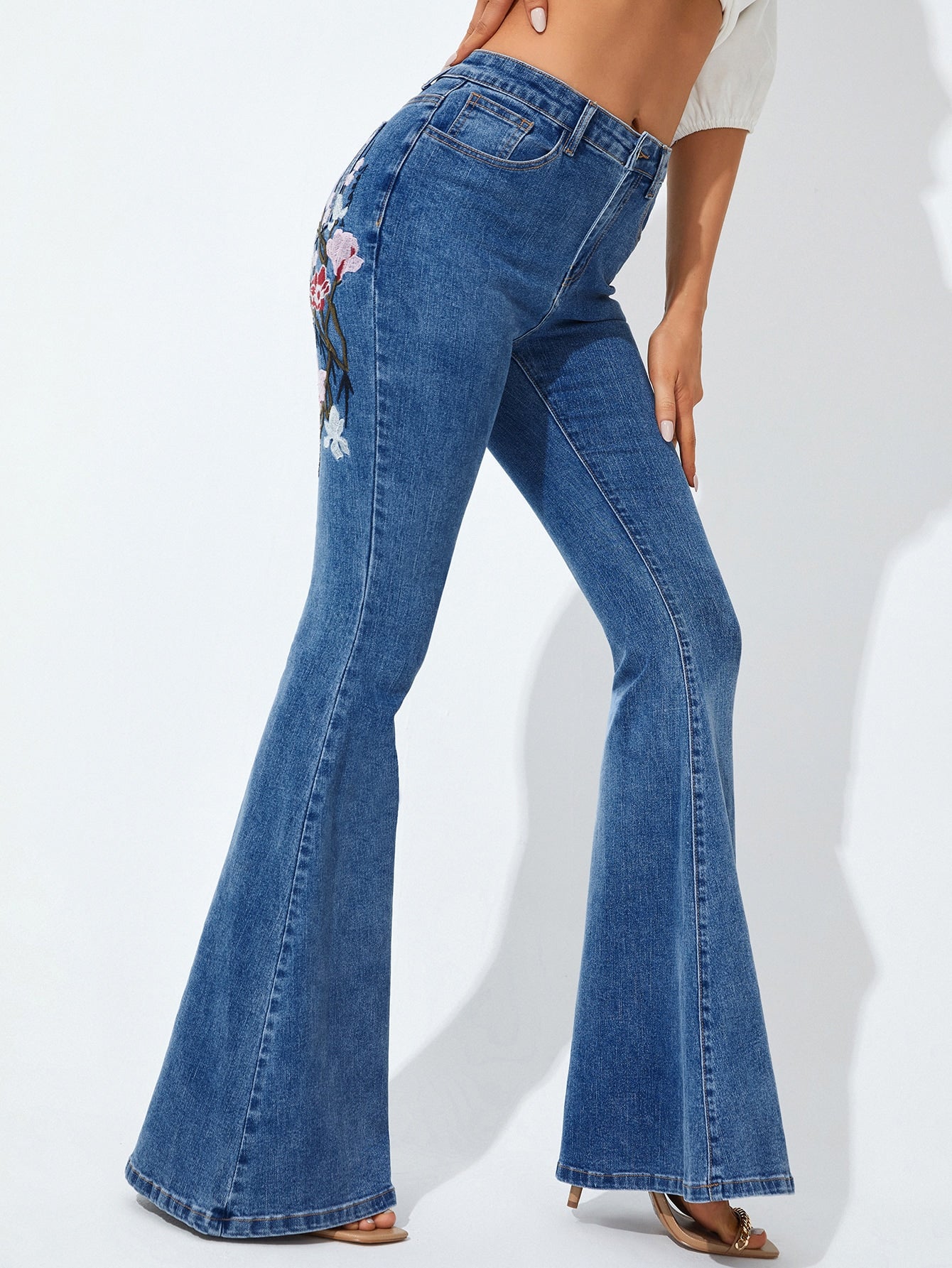 EMERY ROSE Floral Embroidery Flare Leg Jeans