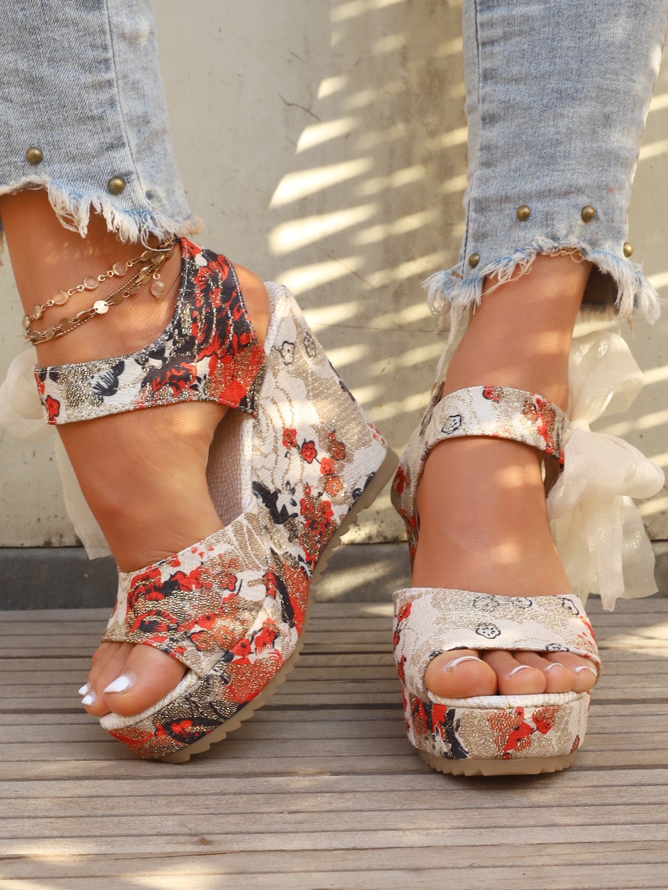 Fahionable Bow Decor Floral Pattern Bow Decor Ankle Strap Wedge Sandals